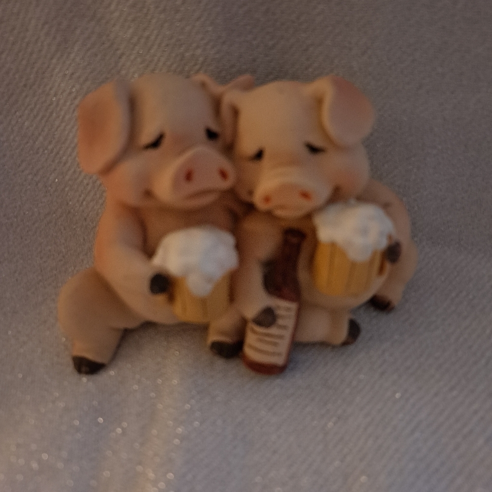 Cute little piggies, second set.